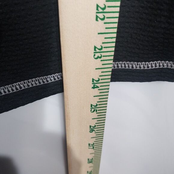 Nike Sphere Women’s Top Sz M Black Stretch Waffle Activewear Workout Sweatshirt - Picture 7 of 8